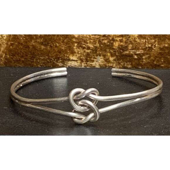 Sterling Silver LOVE Knot Cuff Bralecet Dainty - Picture 1 of 4